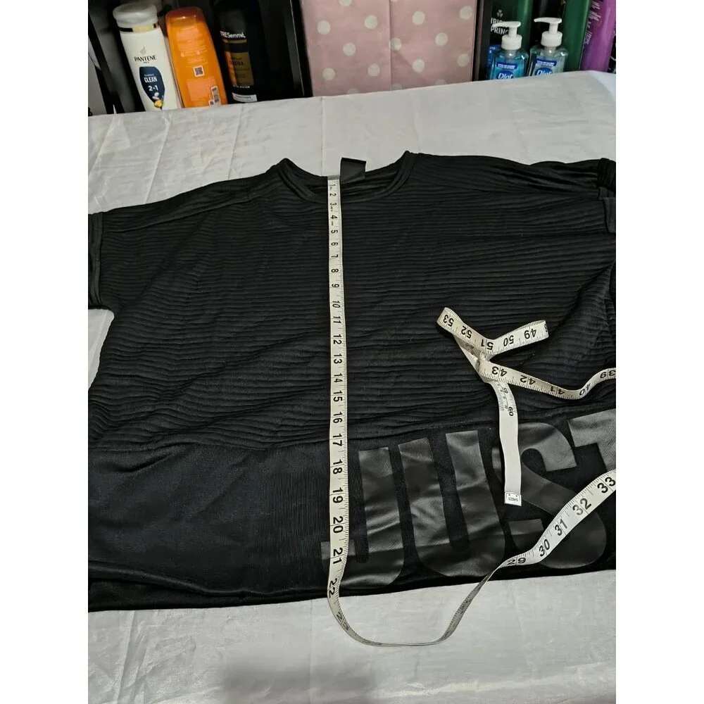 Nike Women’s Black Just Do It Crewneck Sweatshirt Size Small Pockets